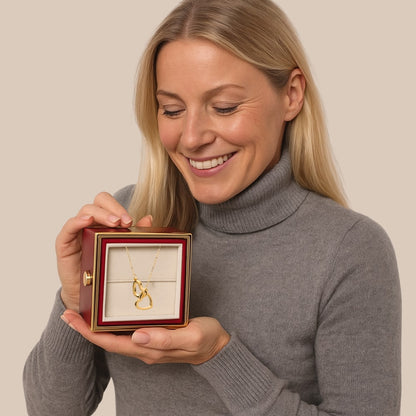 Czuły Prezent - Pudełko z wieczną różą i spersonalizowany naszyjnik